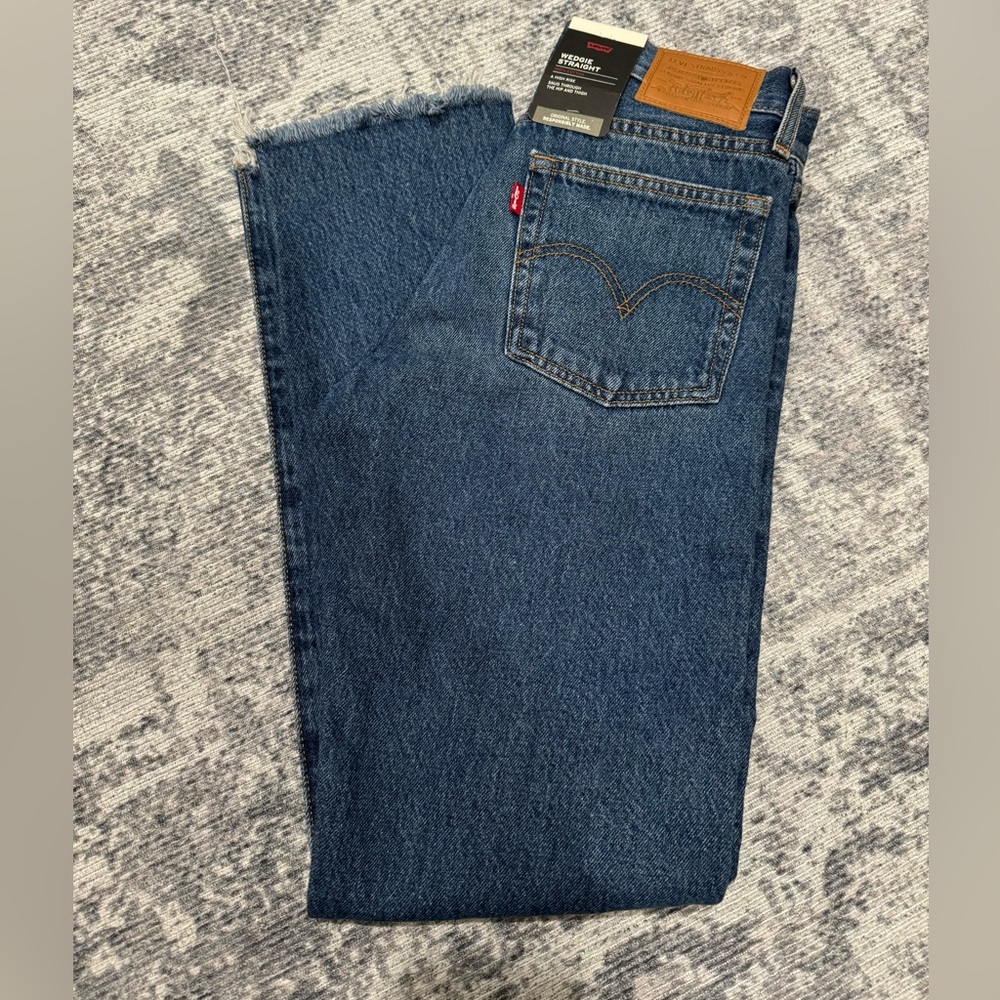 Levi Wedgie Straight Jean